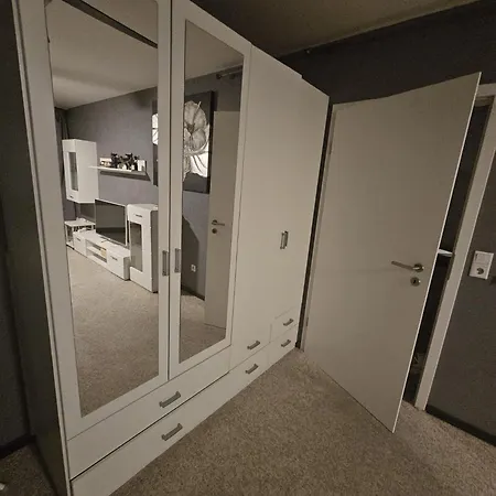 1 Schlafzimmer Am Kaiserlei 3 Etage Haus 125 *