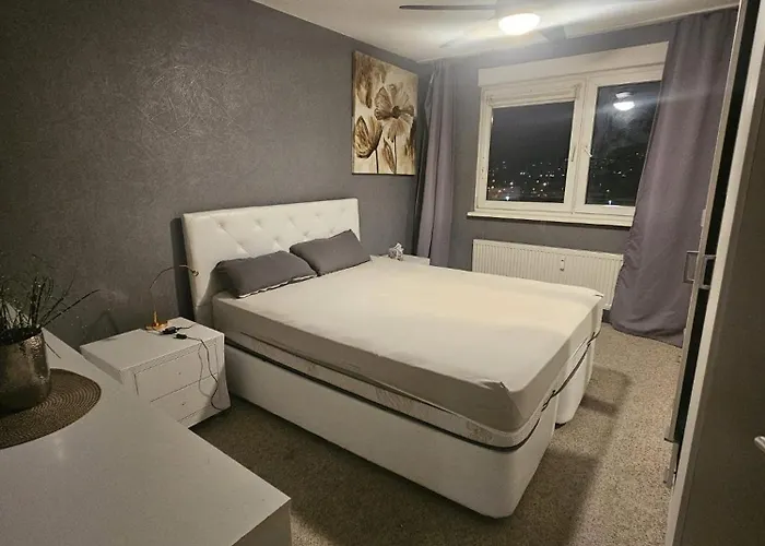 1 Schlafzimmer Am Kaiserlei 3 Etage Haus 125 *